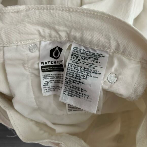 Levi's Premium White 501 Button Fly Skinny Jeans - Picture 4 of 9